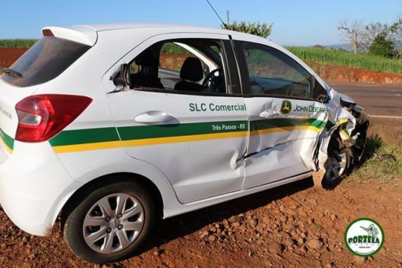 Acidente entre caminhão e carro deixa um ferido na ERS-163 em Vista Gaúcha - foto 3