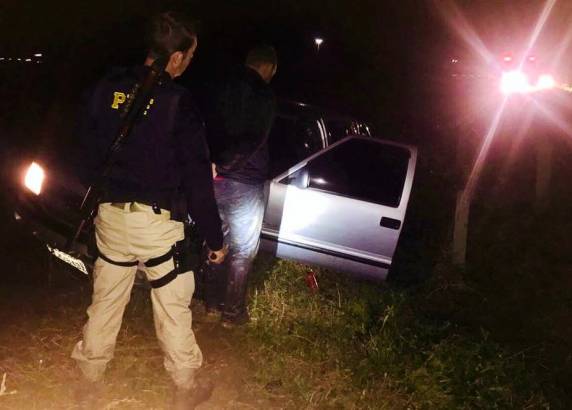 Mais de mil quilos de camarões contrabandeados são apreendidos na BR 101 em
Barra Velha - foto 3