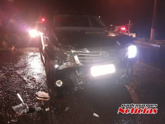 Motorista foge depois de se
envolver em acidente que deixou casal de idosos feridos, em Porto Mauá - foto 3