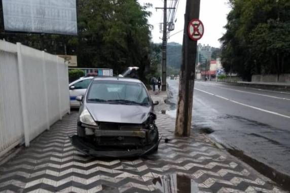 Ao menos cinco acidentes com vítimas leves 

foram atendidos pela GMT