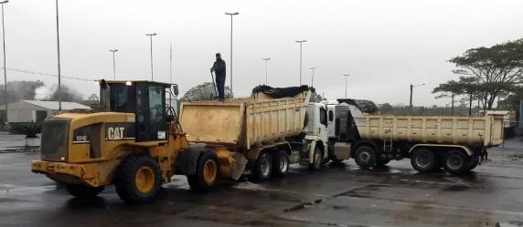PRF flagra mais de 35 toneladas de peso excedente em quatro caminhões na BR 101 em Araranguá - foto 4