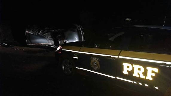 Jovem morre depois uma colisão frontal entre carreta e automóvel, na BR 285 - foto 5