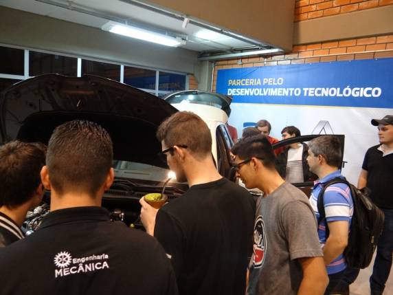 FAHOR recebe
veículo Captur para estudantes utilizarem em pesquisas - foto 3
