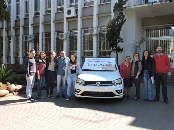 Prefeitura de Três de Maio adquire novo veículo para
Assistência Social - foto 4