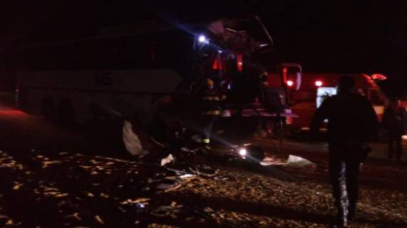 Grave acidente próximo a Sertão
deixa 2 mortos e 20 feridos - foto 3
