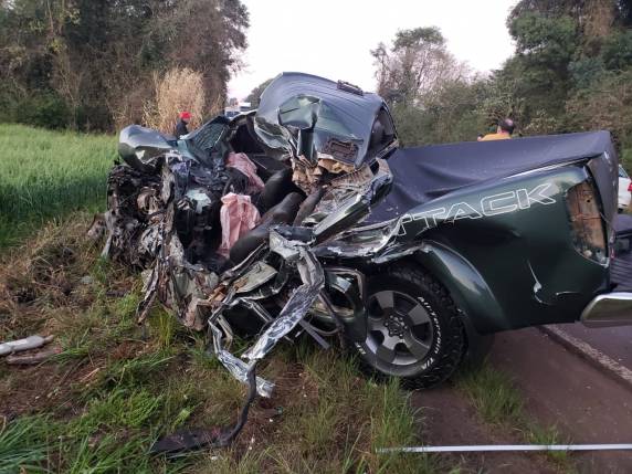 Grave acidente envolvendo ônibus que transportava torcedores para o GreNal deixa uma vítima fatal, em Rondinha - foto 2