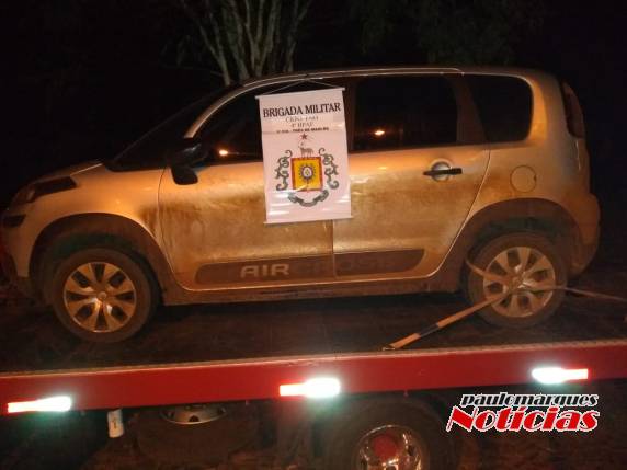 Brigada Militar prende dois
elementos em ação contra o tráfico de drogas, em Independência - foto 2
