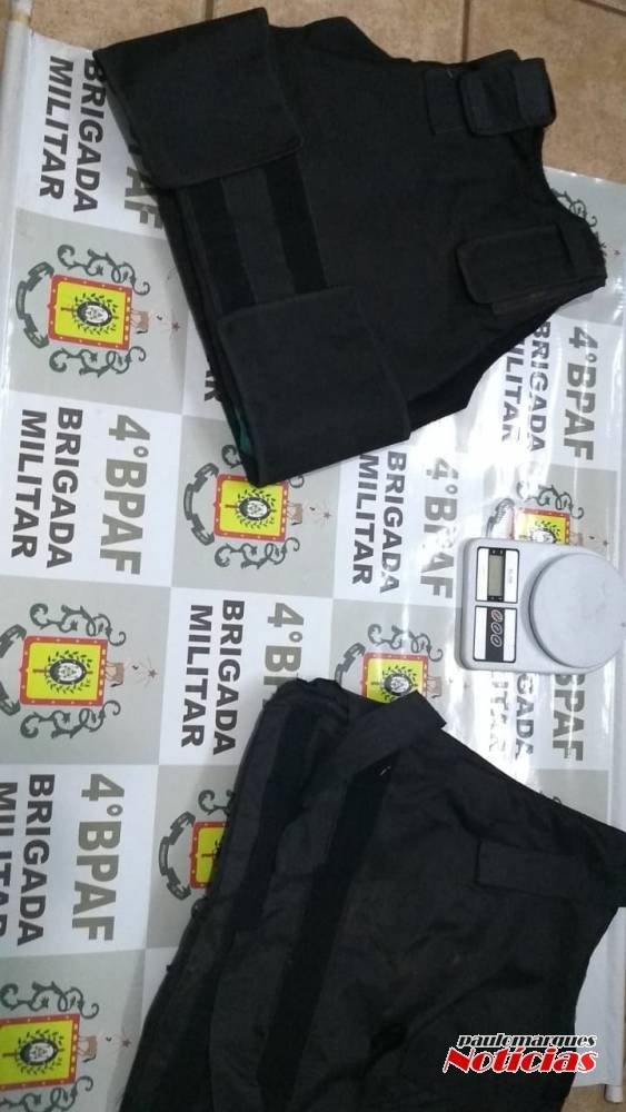 Brigada Militar prende dois
elementos em ação contra o tráfico de drogas, em Independência - foto 4