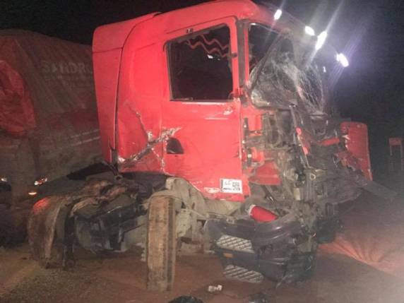 Colisão entre caminhões na BR 158 entroncamento com a RS 342 deixa
feridos em Cruz Alta - foto 3