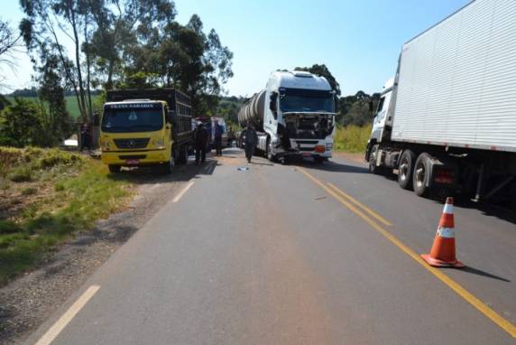 Colisão entre carreta e carro em Ronda Alta deixa mulher gravemente ferida - foto 2