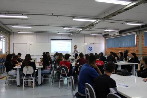 ''Experimente FAHOR'' reúne mais de 550
estudantes da região - foto 3