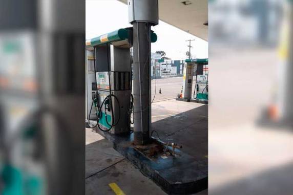 Com visíveis sinais de estar alcoolizado, homem perdeu o controle do veículo na madrugada deste domingo