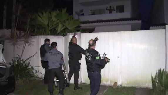 Polícia Civil e MP-RJ prendem 21 suspeitos de integrar quadrilha que fraudava contas bancárias - foto 4