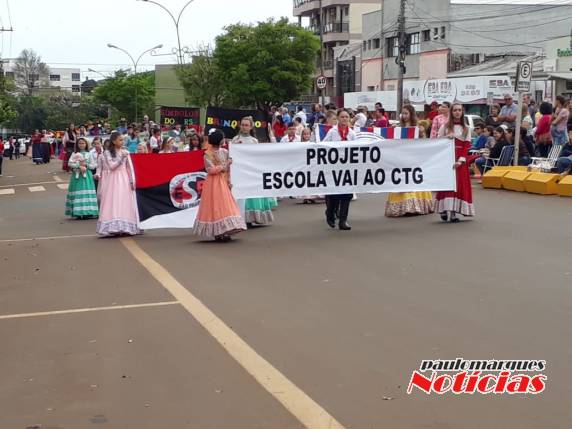 Desfile comemora o Dia do Gaúcho em Três de Maio - foto 8