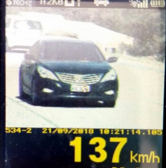PRF flagra abusos
de velocidade em trechos de serra na BR 282 - foto 2