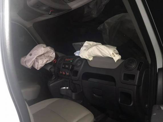 Acidente envolve carro e ambulância em trevo de Cruz Alta - foto 5