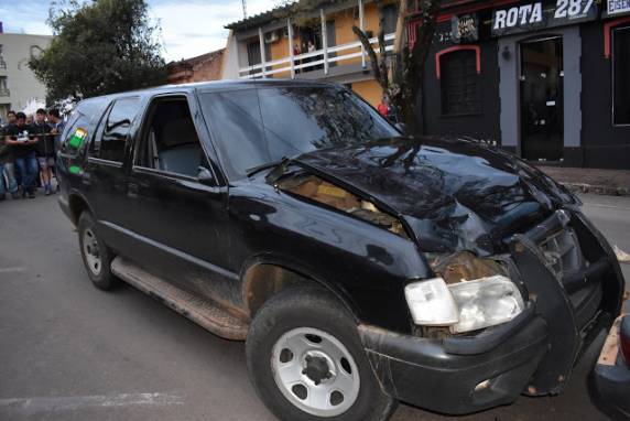 Quadrilha que assaltaria mansão em Santiago é presa após trocar tiros com a Polícia Civil e Brigada Militar - foto 4