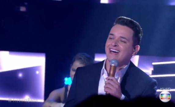 Cantor de Alegrete se apresentou com músicas de 

Daniel e Roberto Carlos