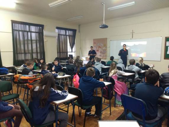 Corpo de Bombeiros de Três de Maio desenvolve o projeto ''Bombeiros na Escola'' - foto 4