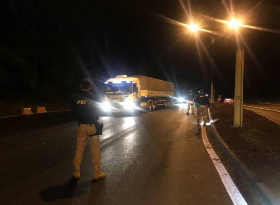 PRF flagra 117 motoristas embriagados somente neste final de semana nas rodovias federais de SC - foto 6