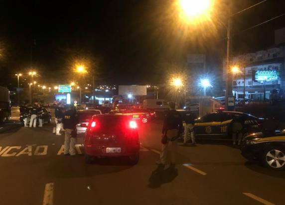 PRF flagra 117 motoristas embriagados somente neste final de semana nas rodovias federais de SC - foto 4
