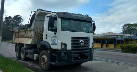 Fiscalização de peso flagra
mais de 36 toneladas de excesso na BR 470 em Rio do Sul - foto 2