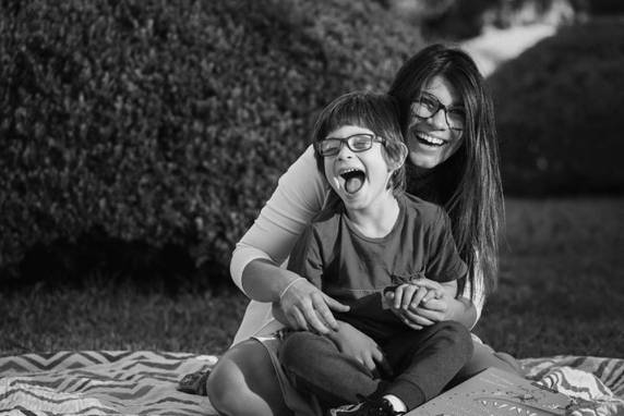 '71 Leões' fala sobre 'dor e amor', conforme a autora Laura Patrón. Há 

cinco anos, em meio a uma crise da doença, João Vicente, que tinha um ano e oito meses, teve um AVC isquêmico que o deixou sequelas motoras