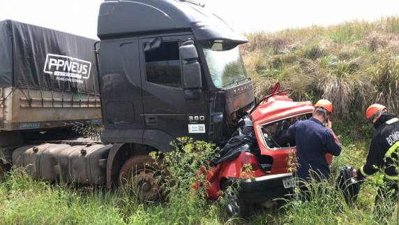 Colisão deixa três mortos na RS 324 em Passo
Fundo - foto 2