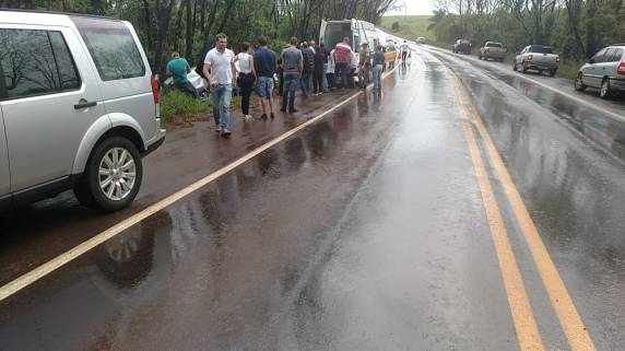 Motorista perde controle e bate em árvores na ERS 155 em Santo Augusto - foto 3