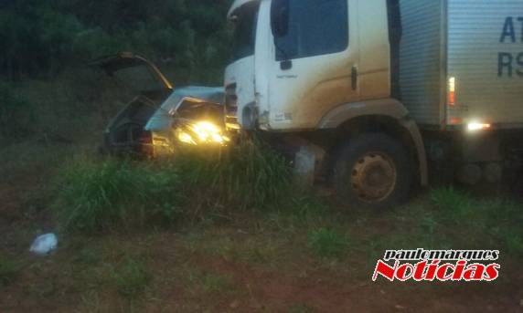 Colisão entre caminhoneta e caminhão deixa um homem ferido na RS 344 em
Giruá - foto 6