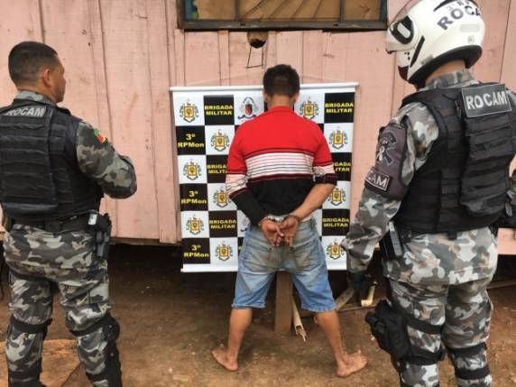 Vítima é
enforcada e corpo escondido embaixo de casa em Passo Fundo - foto 4