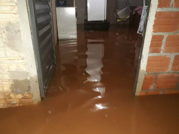 Famílias enfrentam problemas após chuvas em Tucunduva - foto 2