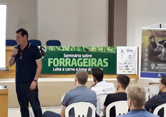 Marcelino Colla tratou sobre gestão da propriedade 

leiteira