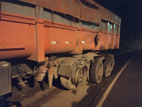 Caminhoneiro de Independência morre após colisão
entre dois caminhões em Guaramirim (SC) - foto 3