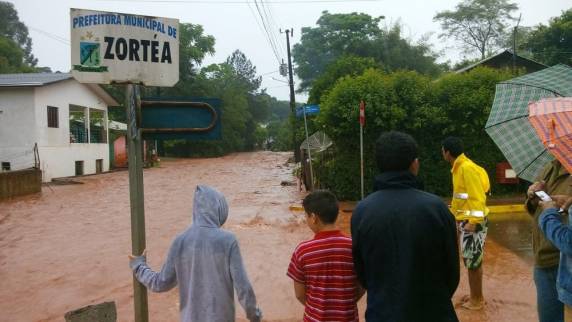 Enchentes atingem 3 vezes cidade do Oeste de SC em duas semanas - foto 5