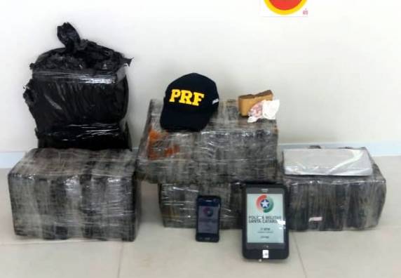 Dupla é detida com 60 quilos de maconha após perseguição na BR 282 em Xaxim - foto 2