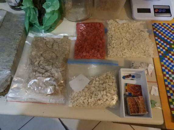 PM prende suspeitos e faz
apreensões de drogas sintéticas em Tijucas e Balneário Camboriú - foto 3