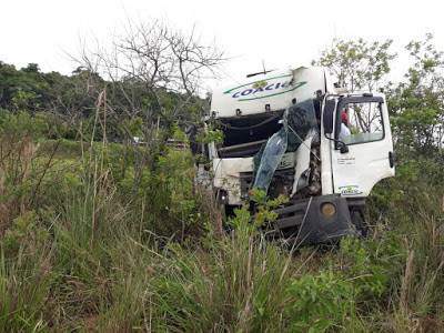 Acidente na ERS 587 em Cristal do Sul envolve dois caminhões de Santa Catarina - foto 3