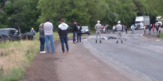 Jovem morre em colisão frontal na BR 472 entre Três de Maio e Santa Rosa - foto 6