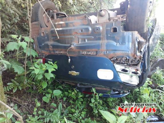 Jovem fica ferido em capotagem de veículo na RS 342 em
Independência - foto 2