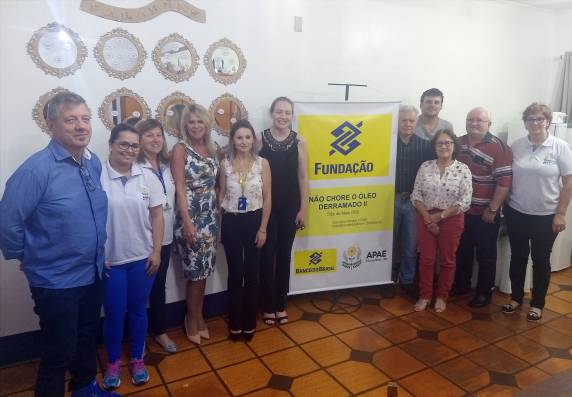 Em parceria com a Fundação Banco do Brasil, a instituição irá 

realizar oficinas para tratar da sensibilização sobre o reaproveitamento do óleo de cozinha e para a fabricação de sabonete