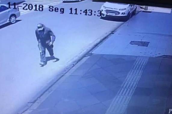 Três tiros atingiram Navia 

Regina Christan, 46 anos, por volta do meio-dia desta segunda-feira (5). Polícia trabalha com hipótese de execução