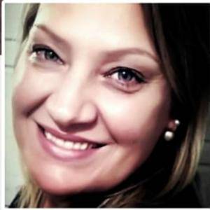 Três tiros atingiram Navia 

Regina Christan, 46 anos, por volta do meio-dia desta segunda-feira (5). Polícia trabalha com hipótese de execução