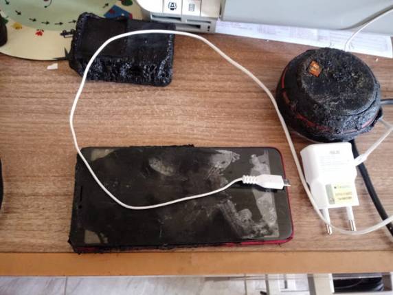 Celular explode e causa princípio de incêndio em
Santiago - foto 2