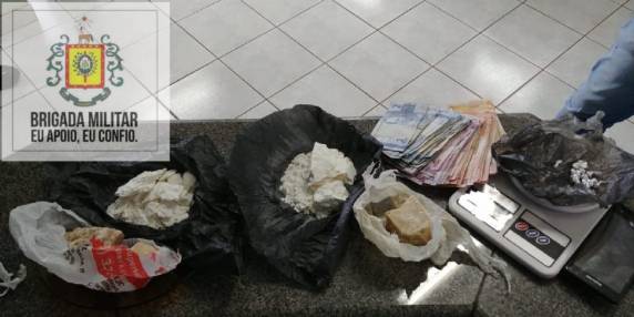 Casal é preso pela BM por tráfico
de drogas em Ijuí - foto 3