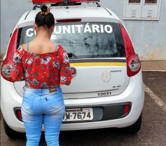 Casal é preso pela BM por tráfico
de drogas em Ijuí - foto 5