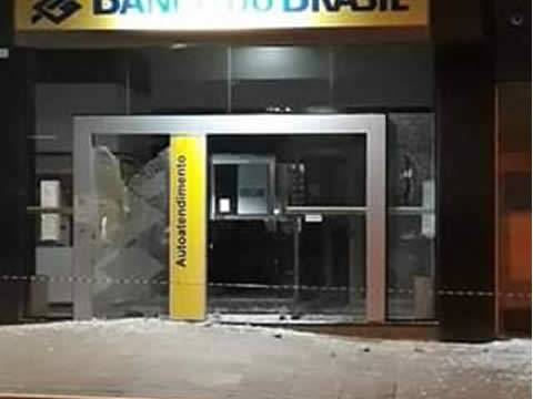 Casca tem agências bancárias atacadas durante a madrugada - foto 2