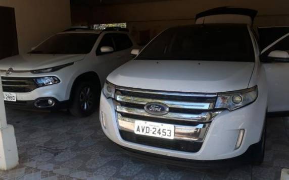 Traficante de Dois Irmãos é preso com mais de uma
tonelada de droga no Paraná - foto 2