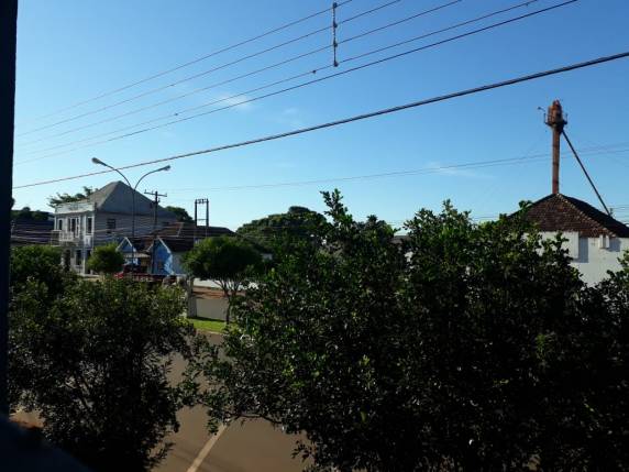 Sol predomina em todas as regiões, mas chuva pode atingir extremo sul no domingo