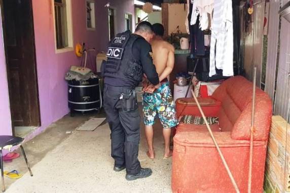 Mais de 

4,6 mil policiais civis cumprem durante toda terça-feira 579 mandados judiciais